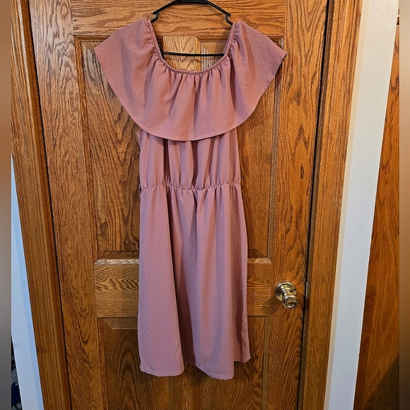 Full Circle Trends Off The Shoulder Midi Dress 💲BUNDLE AND SAVE BIG💲 - Picture 3 of 3